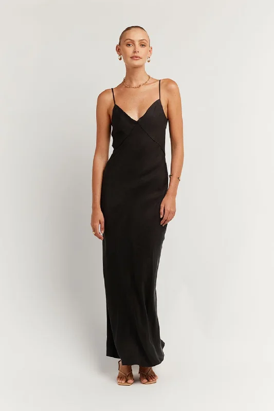 Maxi dress with empire waist-Pentagon Neckline Black Maxi Dress