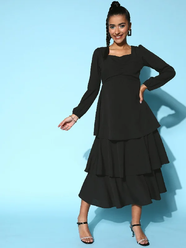 Maxi dress with metallic sheen-Berrylush Women Solid Black Sweetheart Neck Puff Sleeve Flounce Tiered A-Line Maxi Dress