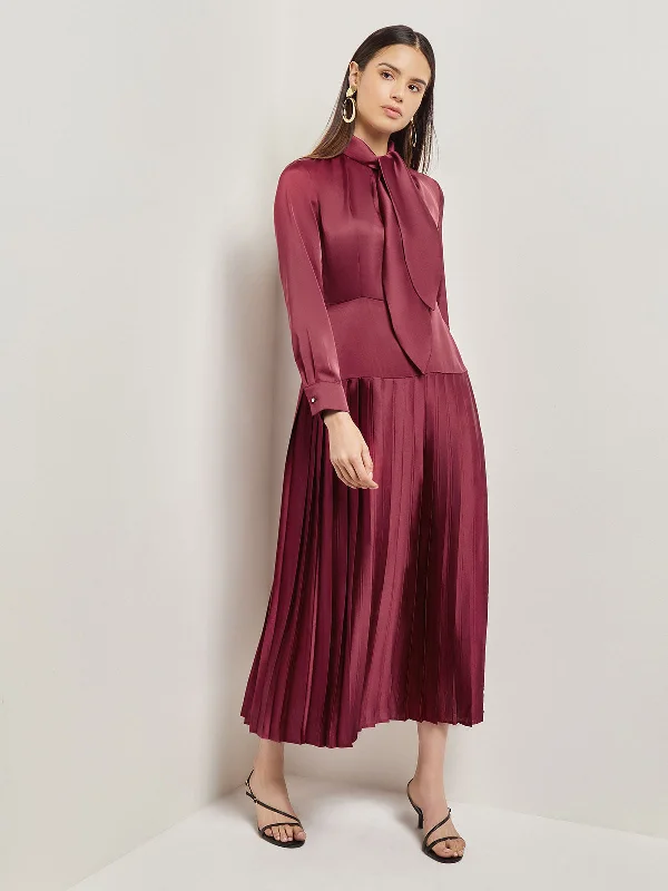 Maxi dress with cowl neck-Tie Neck Pleated A-Line Maxi Dress