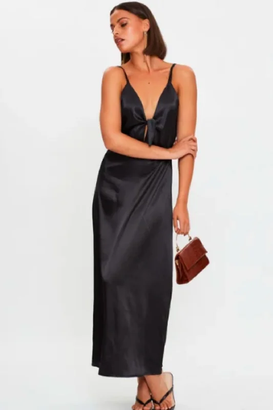 Maxi dress with keyhole neckline-Plunge Neck Bow Cami Maxi Dress