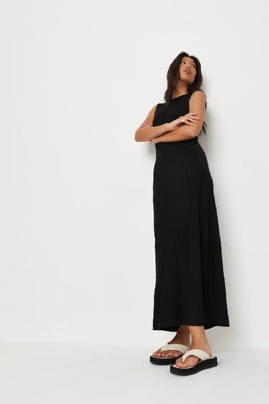 Bohemian style maxi dress-Black sleeveless maxi dress